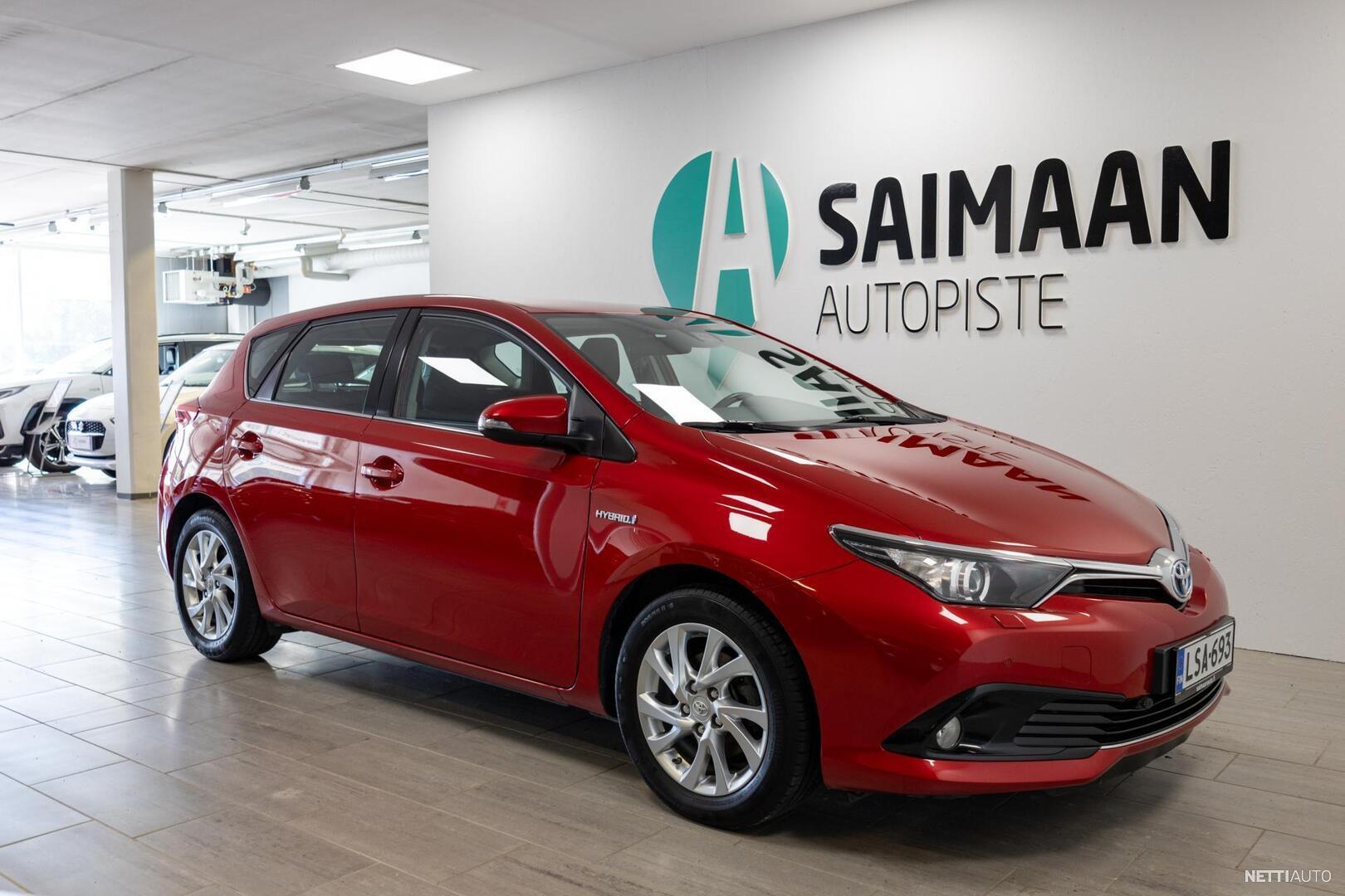 Myydään Toyota Auris 2015 4