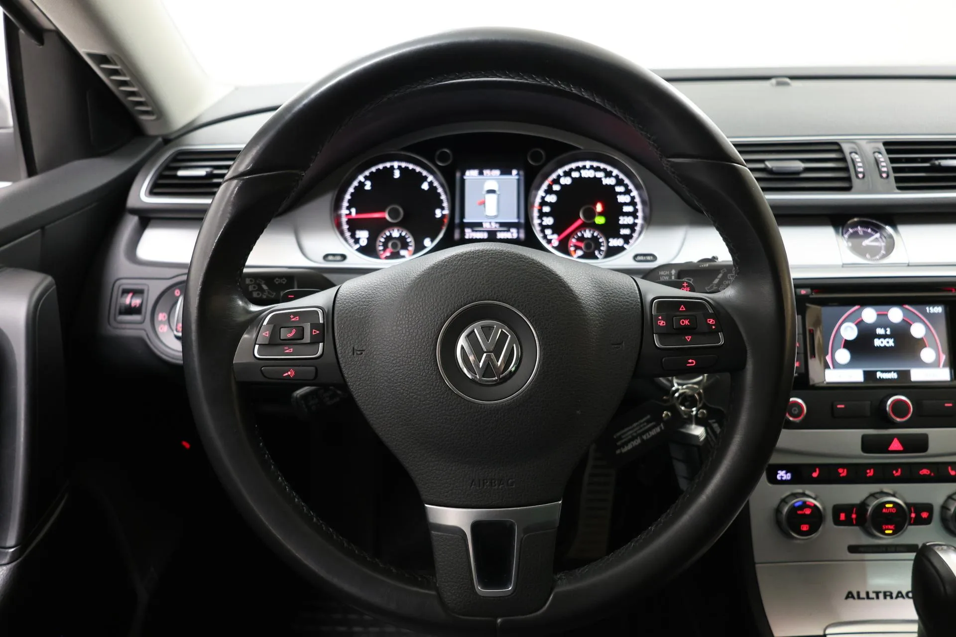 Myydään Volkswagen Passat 2014 17